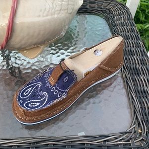 Ariat women’s cruiser.